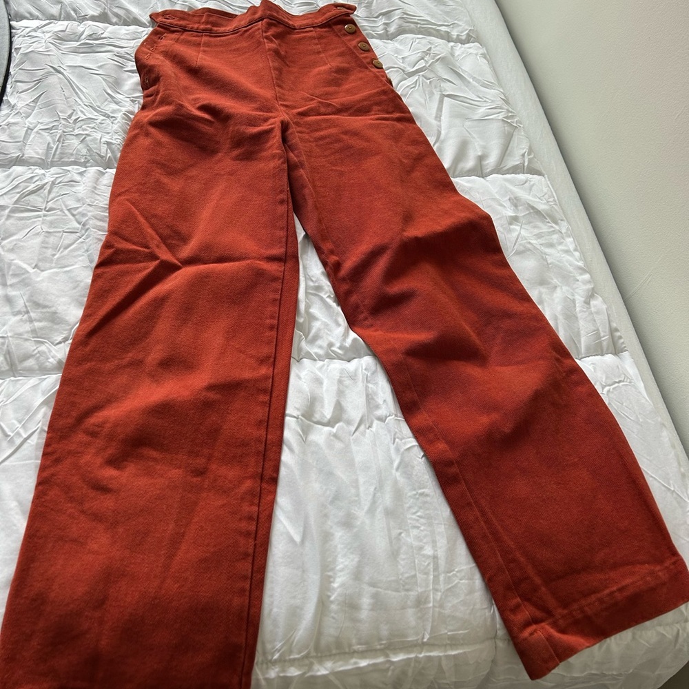 Ilana Kohn high waisted pants w/ side button closure on both sides